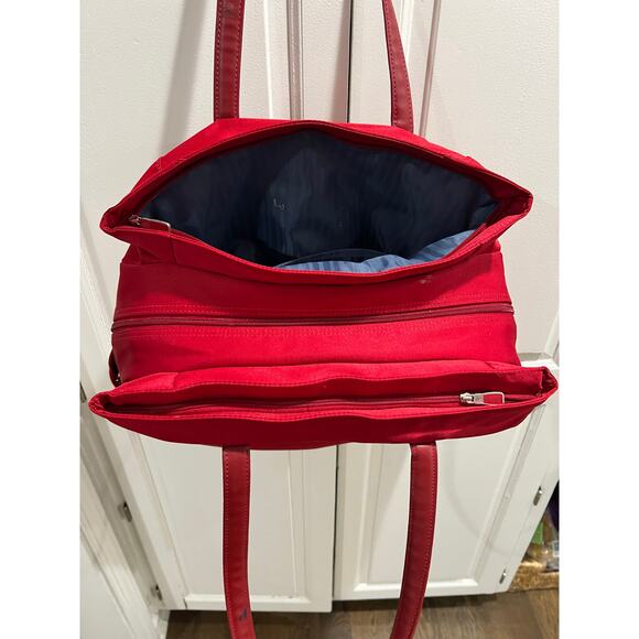 Ricardo Beverly Hills Red Travel Tote Bag Carry On Shoulder Laptop Pocket - Picture 7 of 9